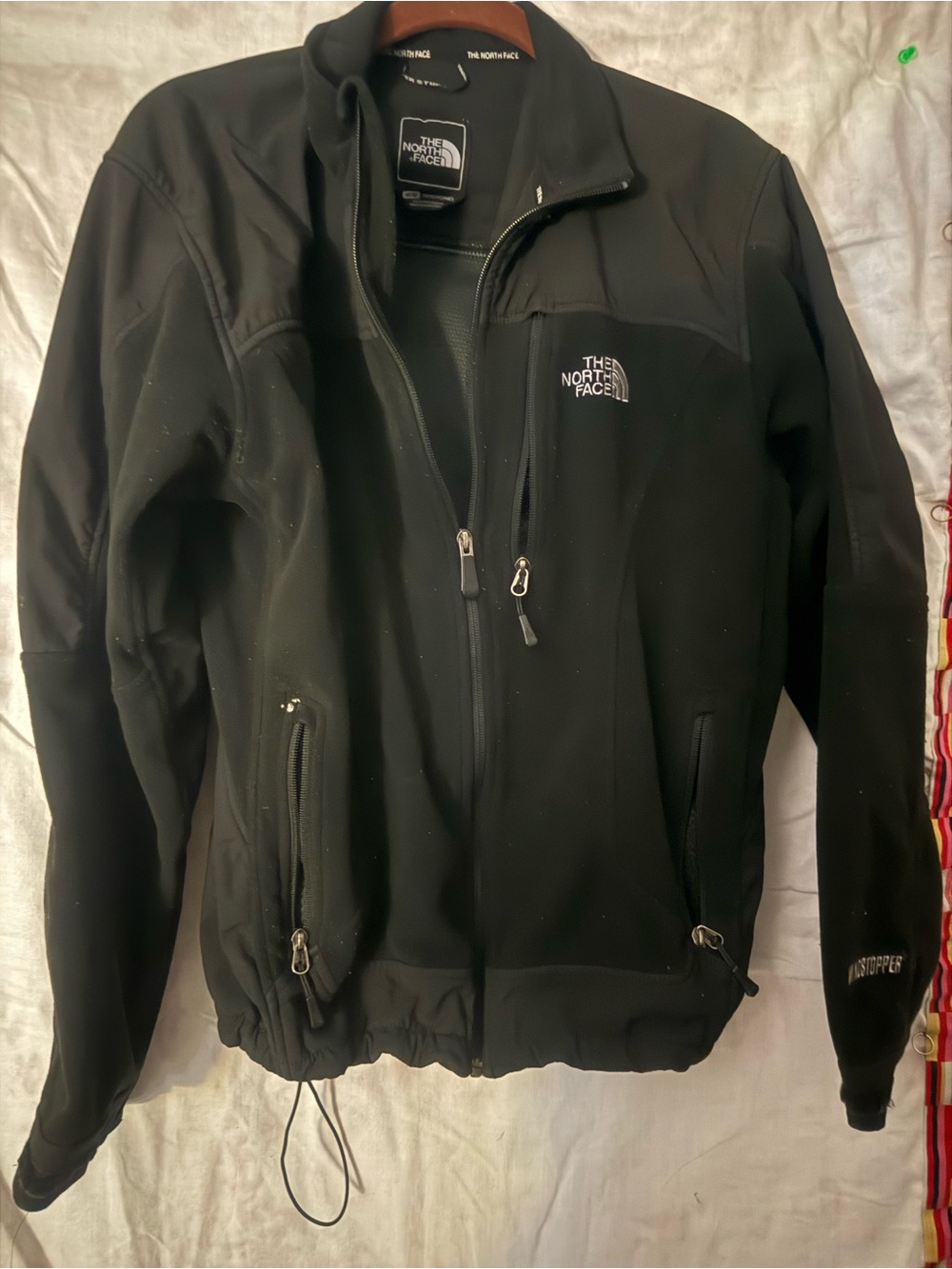 The North Face WindWall 1 Men’s Medium Black Softshell Full Zip Jacket